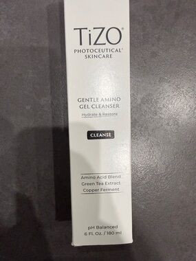 TiZO photoceutical skincare Gentle Amino Gel Cleanser